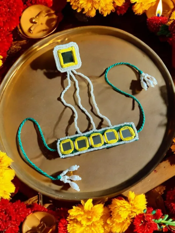 Yellow-Green Hathphool (single piece)