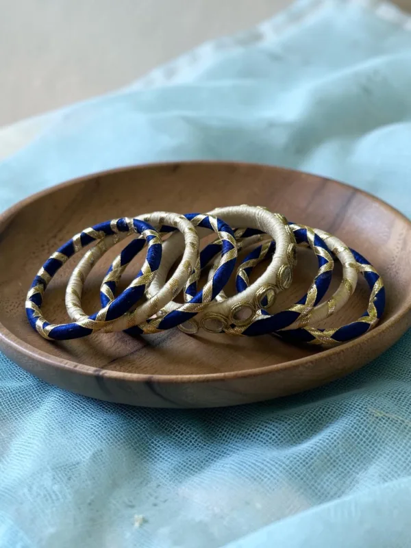 Set of 7 Blue-Off White Bangles